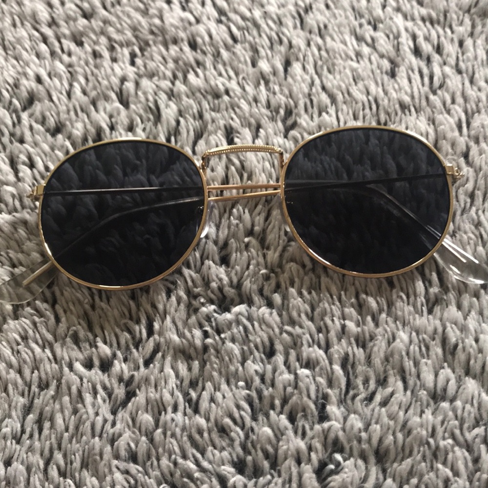 Round metal sunglasses